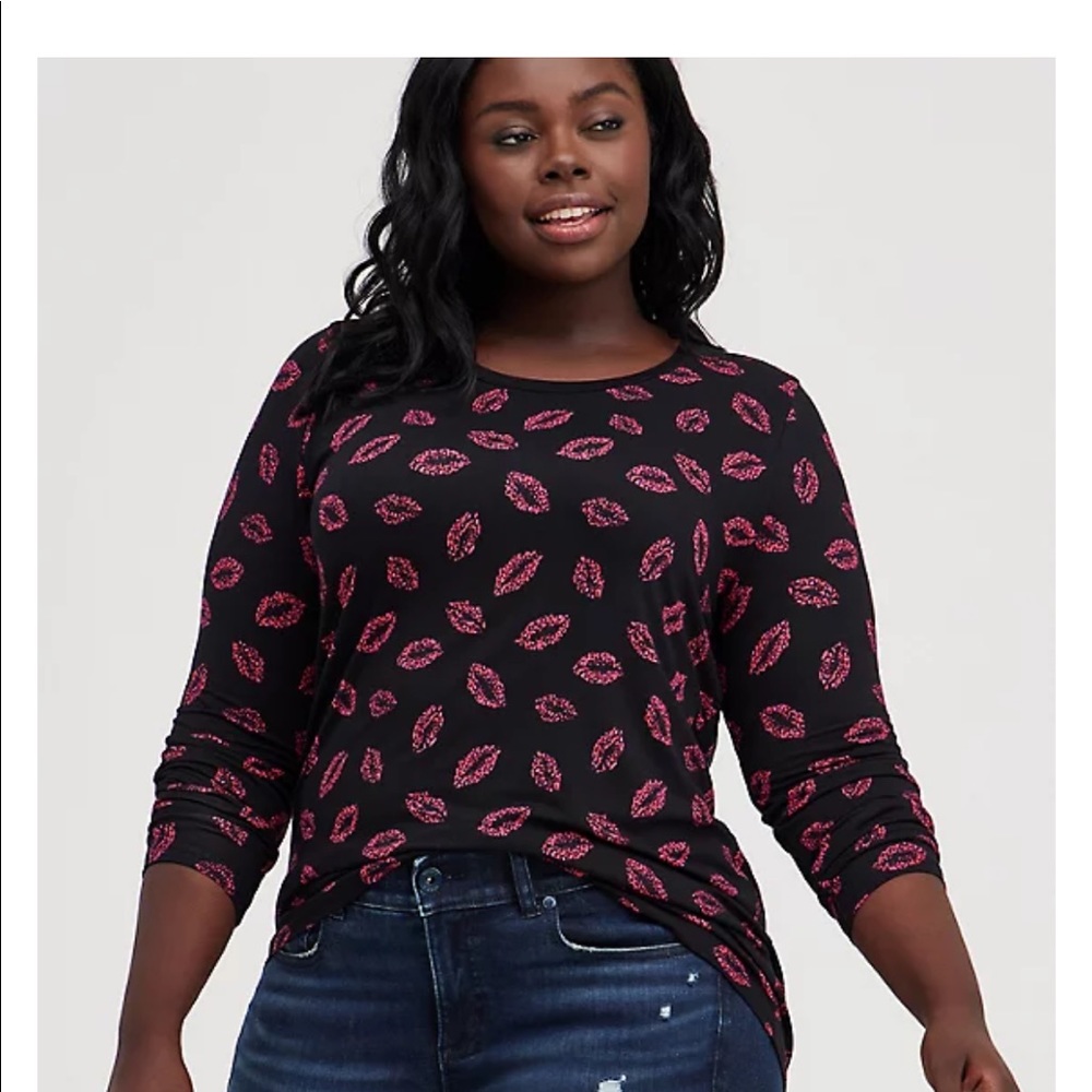 PERFECT TEE – SUPER SOFT LEOPARD LIPS BLACK…NWT